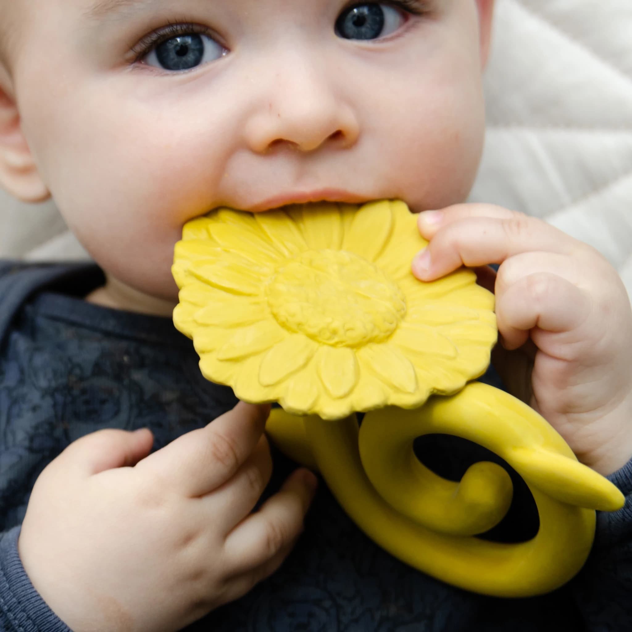 Natruba Flower Teether - Sunflower-Pacifiers & Teethers-Natruba-710535559989-Stardust-Store